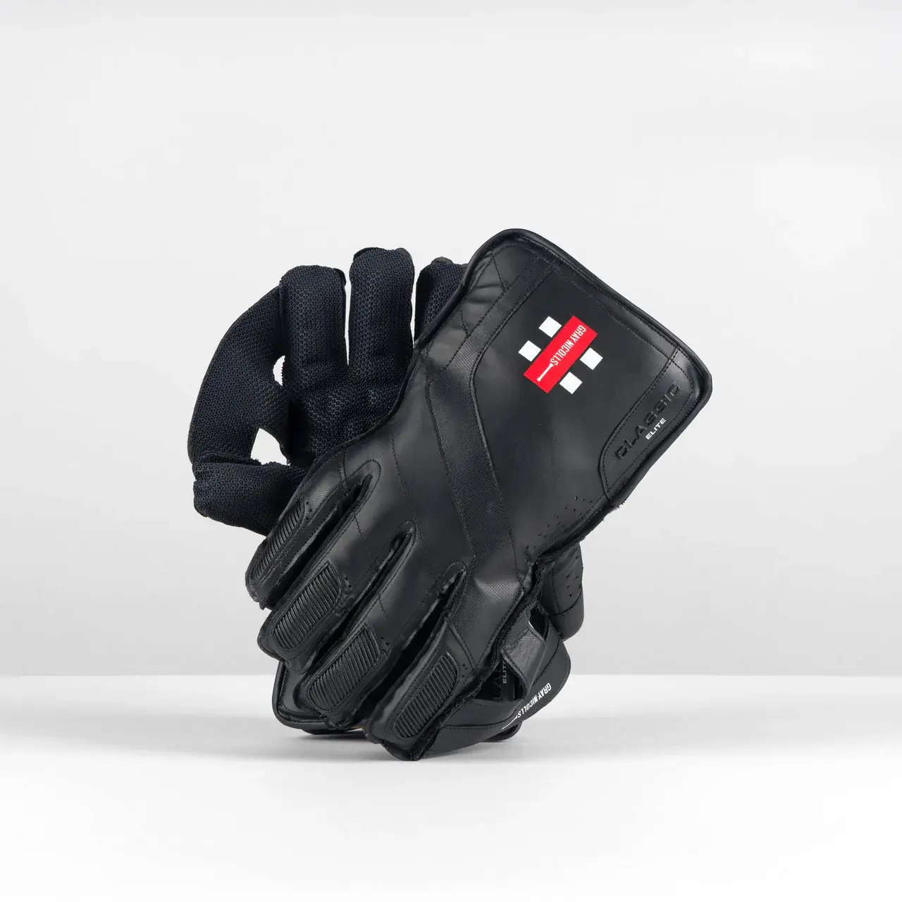CWAF25Wicketkeeping_20Classic_20Elite_20Wicket_20Keeping_20Glove_20Black_20Main.webp