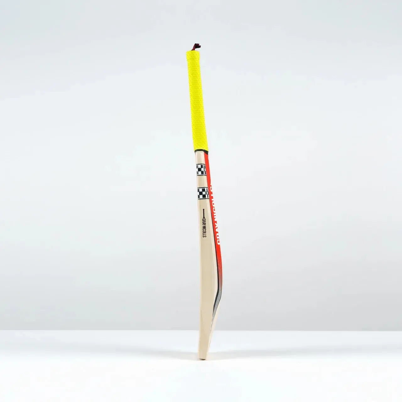 CAIA25English_20Willow_20Bats_20Stratos_20Gen_201.1_20Players_20Bat_20Left_20Edge_768529b3-989a-482d-9076-84a8d8de3496.webp