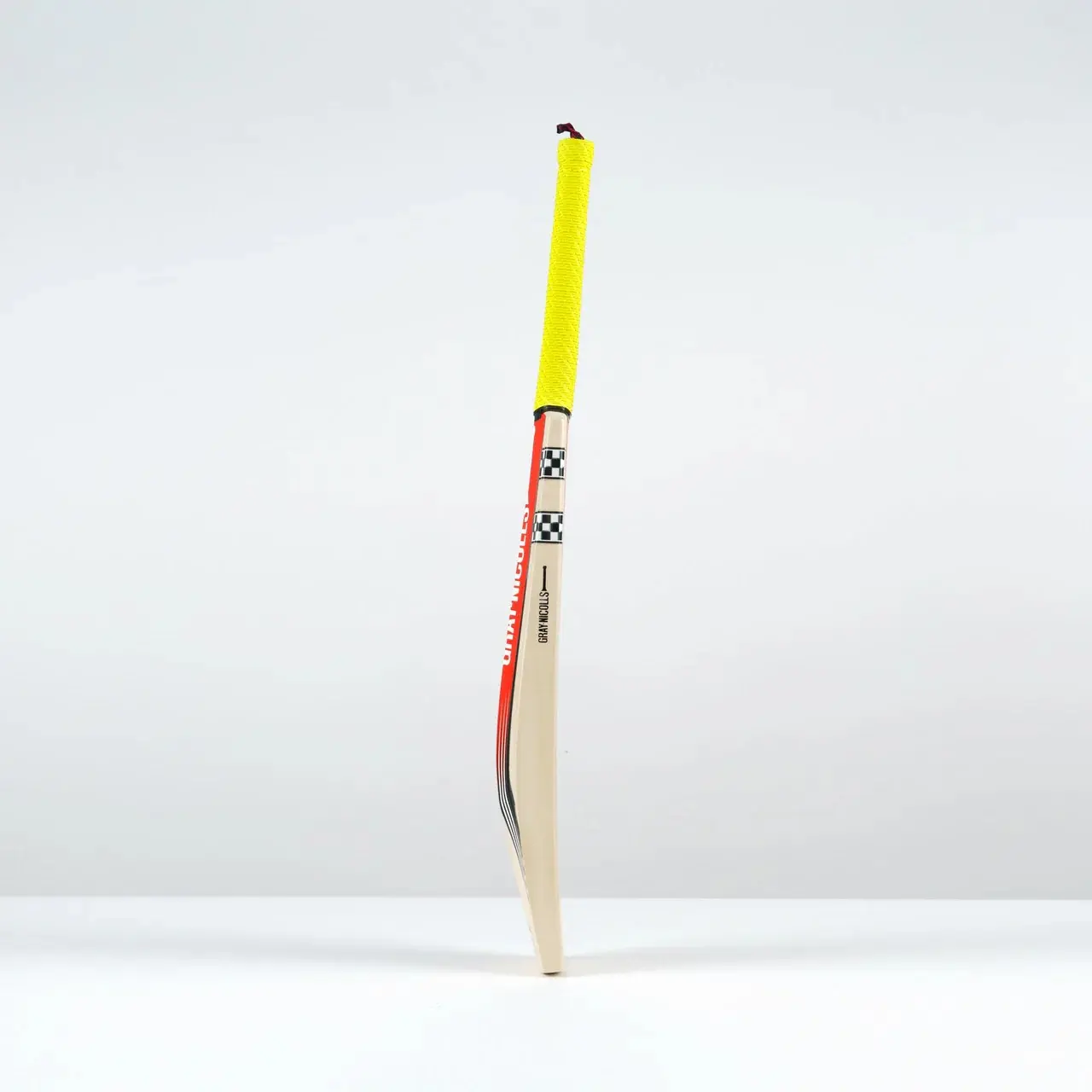 CAIA25English_20Willow_20Bats_20Stratos_20Gen_201.1_20Players_20Bat_20Right_20Edge_168b9dd9-49d4-4584-8cb8-7c15d4c058b1.webp