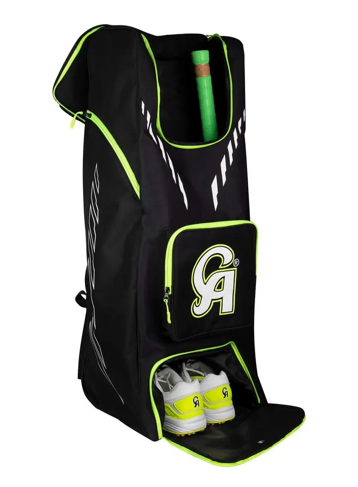 DUFFLE-WHEELIE-BAG-5_720x_0611a450-e90e-4390-bb89-faea5611e6ec.webp